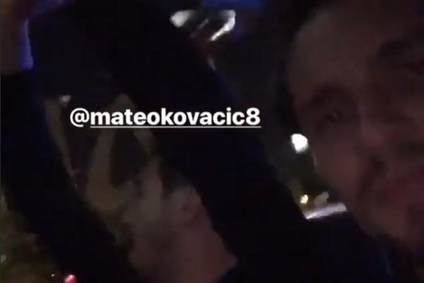 HRVATI UZ TOMPSONA SLAVILI SREBRO NA MUNDIJALU: Treštala muzika u busu, jednu pesmu posvetili i sudiji Pitani! (FOTO)