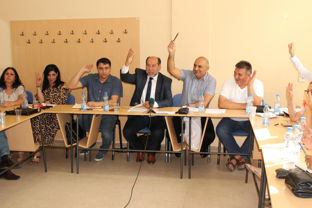 Smenjen Tefik Ramadanović, na čelu Nacionalnog saveta romske nacionalne manjine ponovo Vitomir Mihajlović! (FOTO)