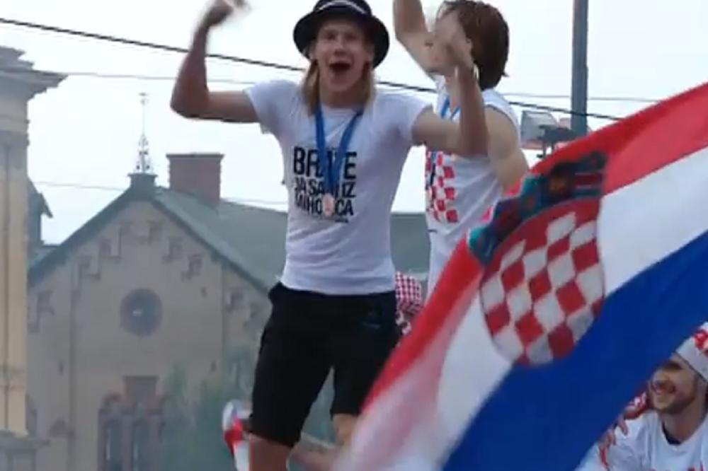 (ANKETA) Koliko je Domagoj Vida popio piva od kada su Hrvati sleteli u Zagreb?