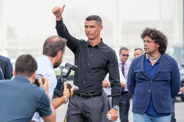 JUVENTUS JE KORAK NAPRED U MOJOJ KARIJERI! Ronaldo i zvanično u Staroj Dami: Hvala jednom od najvećih klubova sveta na ukazanoj šansi! (FOTO) (VIDEO)