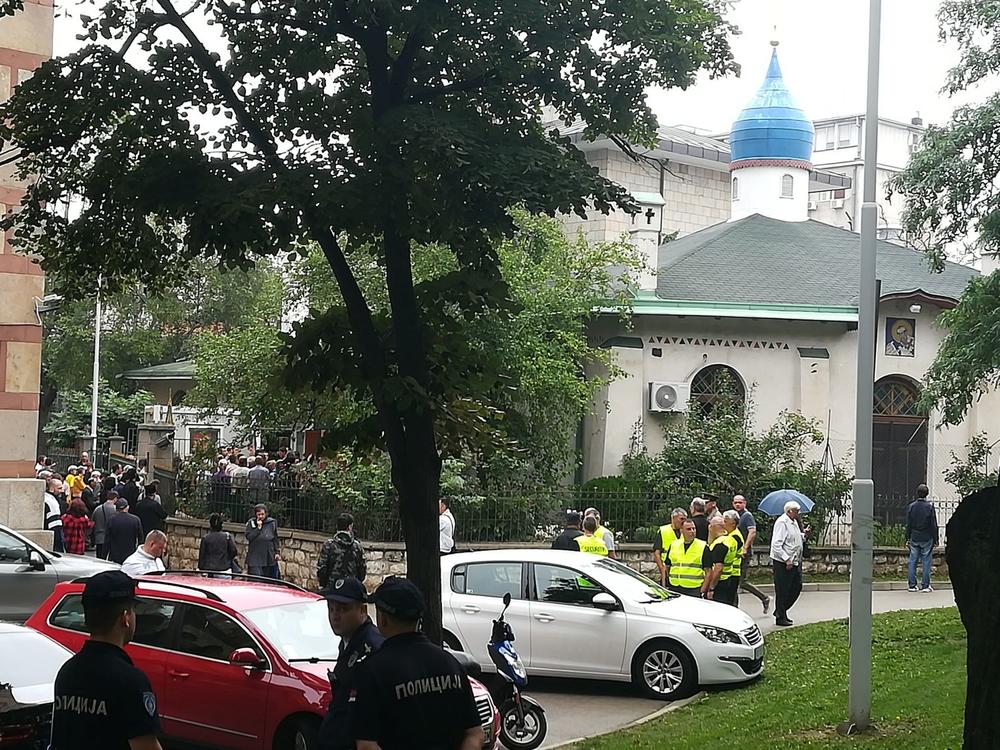 Skup ispred Ruske Pravoslavne crkve  