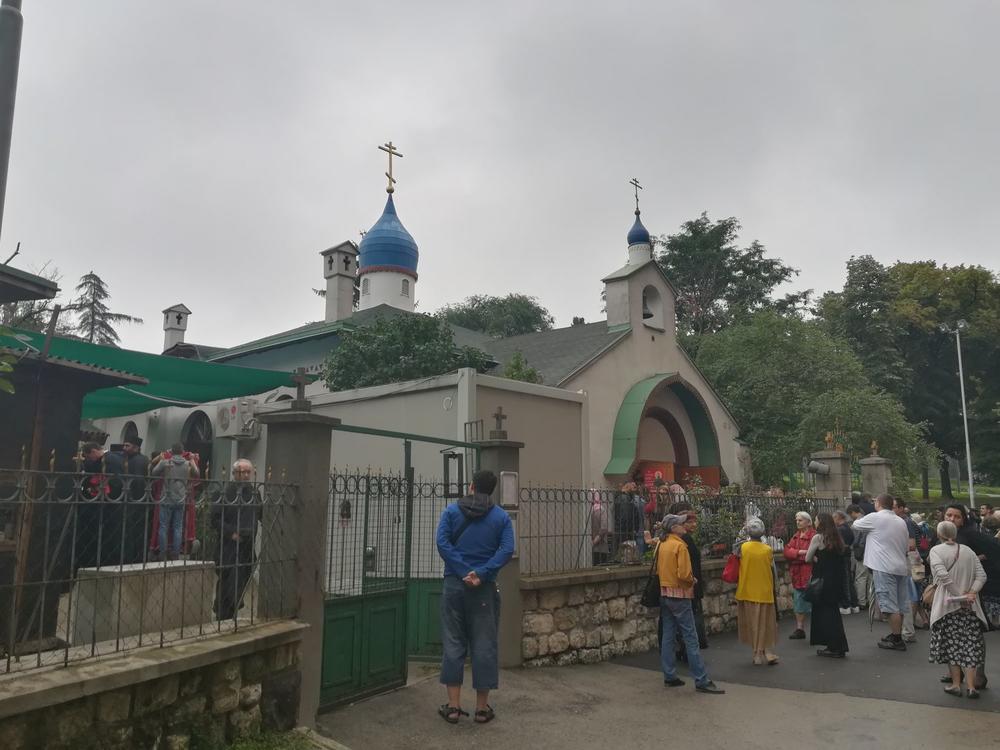 Skup ispred Ruske Pravoslavne crkve   
