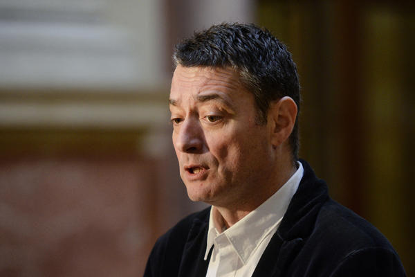 DRAGOJEVIĆ NAJAVIO DA ĆE SE KANDIDOVATI? Reditelj kaže da mu je istekla kazna jer je podržavao "svinjski fašizam"