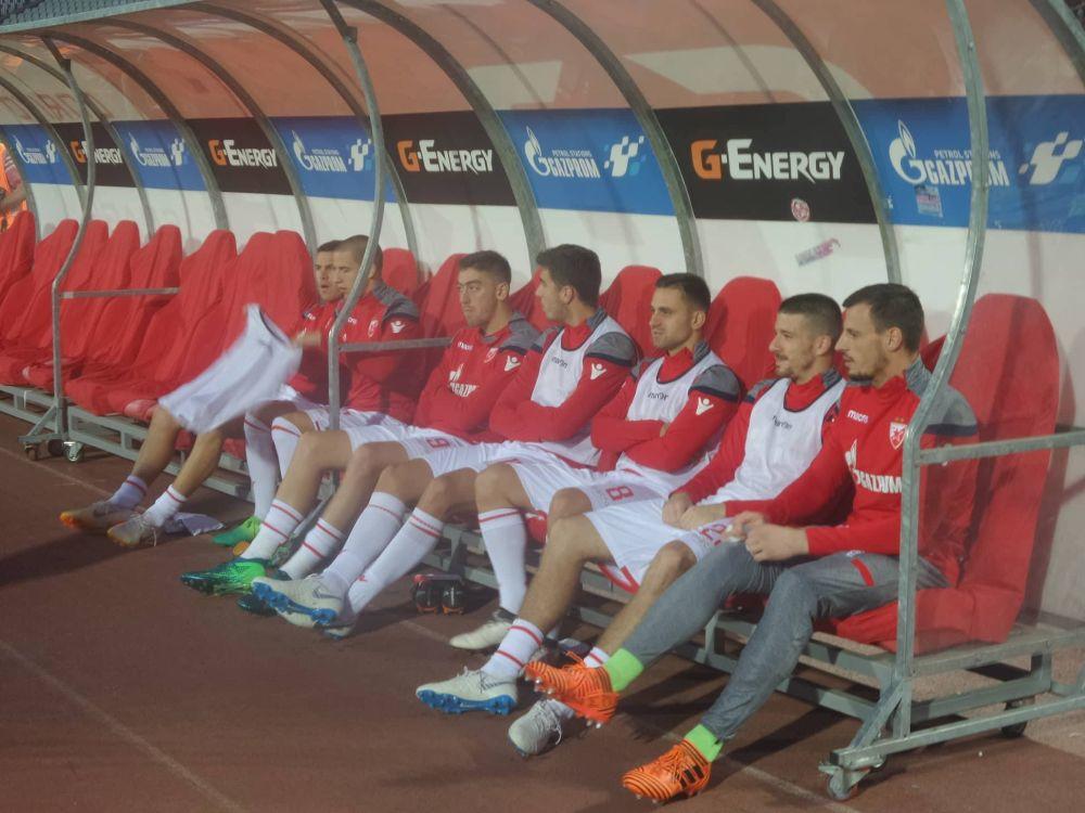 Klupa sa rezervnim igračima Crvene zvezde  