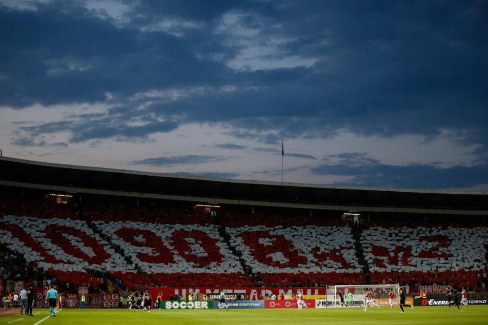 MISLILI STE DA VOLITE SVOJ KLUB: Ovom deki niste ni do kolena! Upoznajte najstarijeg navijača Zvezde kome nije teško da sa 94 godine ide sam na Marakanu! (VIDEO)