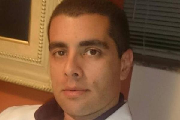 CEO SVET TRAŽI OVOG PLASTIČNOG HIRURGA: Radio je operaciju pacijentkinji u SVOM STANU, sve se završilo FATALNO!