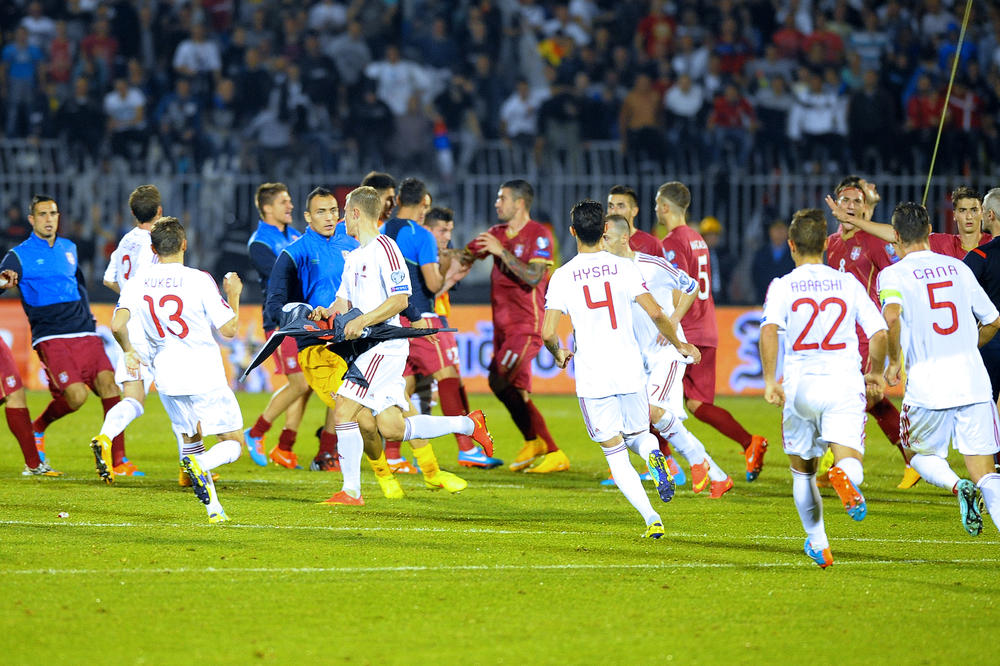 KRAJ ZA MOMKA KOG PAMTIMO PO DRONU! Zbog opasnog srčanog oboljenja završio karijeru! (FOTO)