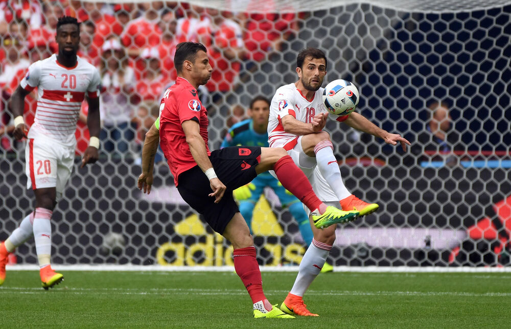 Lorik Cana (levo) u dresu reprezentacije Albanije