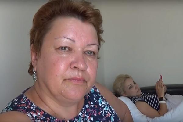 JELENA JE ŽIVELA ŽIVOT OBIČNE DOMAĆICE. Onda je otkrila da je MUŽ VARA i to ISPRIČALA CELOM SVETU! (VIDEO)