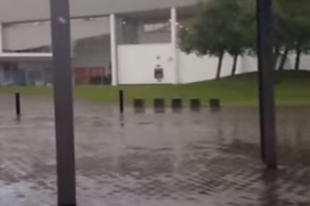 NAKON ŠTO POGLEDATE OVAJ SNIMAK SLEDIĆE VAM SE KRV! Žena je snimala oluju, a onda se dogodilo nešto zbog čega vam neće biti dobro! (VIDEO)