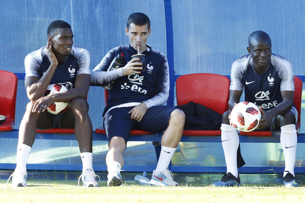 UMRO MU JE BRAT, A TO NIKO NIJE ZNAO: Francuski reprezentativac je pred početak Mundijala doživeo ogromnu tragediju!