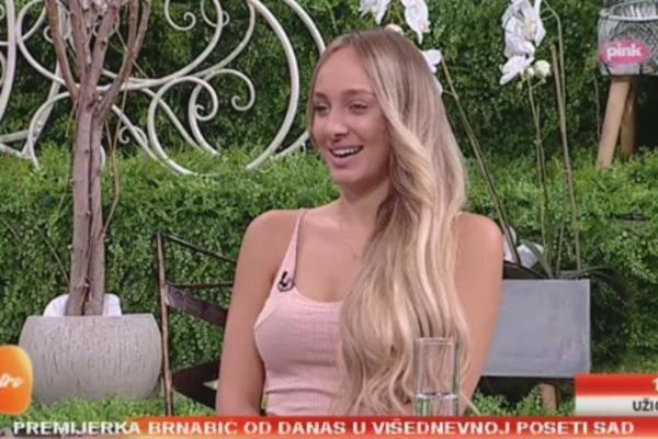 LUNA ĐOGANI SE VERILA! Bojan joj stavio prsten na ruku, ona objavila: Da, pristajem! (VIDEO)