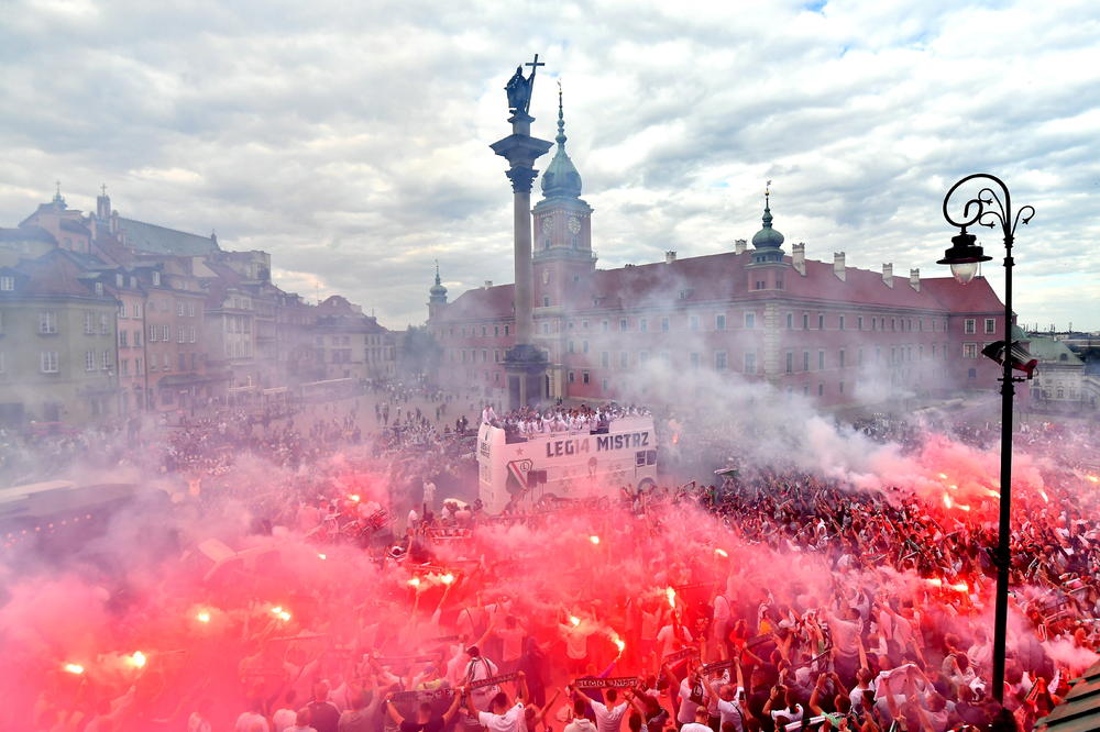 KO JE ZVEZDIN POTENCIJALNI RIVAL U LŠ?! Dva Srbina, Grobar, Hrvat i najluđi navijači ili mali klub u kom cene bivšeg trenera Partizana?! (FOTO) (VIDEO)