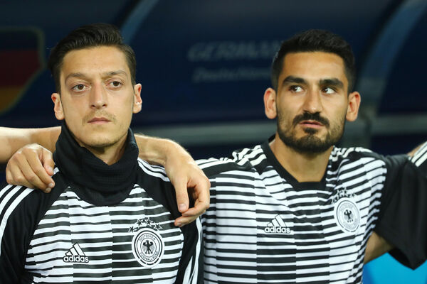 POZNATI FUDBALER STAO U ODBRANU IGRAČA: Novi format Lige šampiona je samo malo manje zlo u odnosu na Superligu!