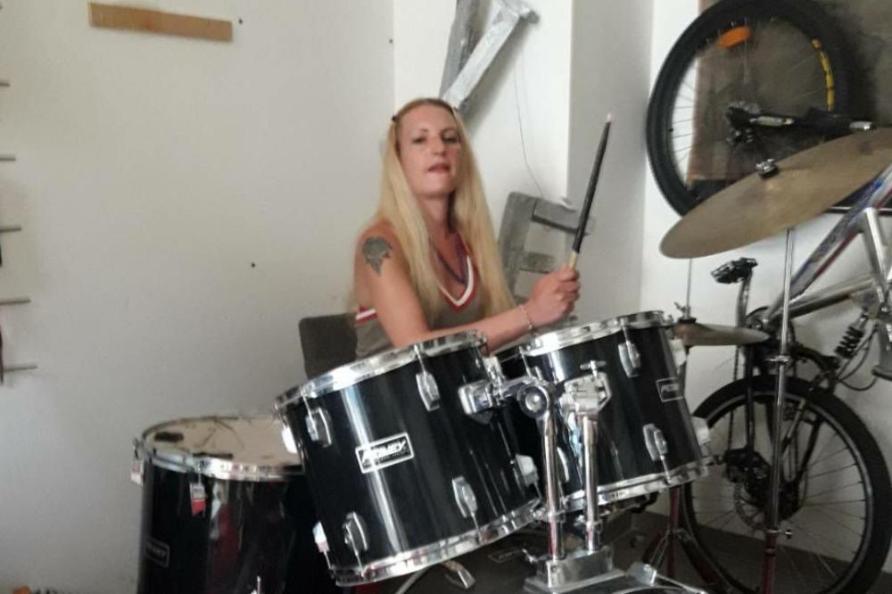 NIŠTA NIJE UKAZIVALO NA NESREĆU: Ovo je poslednja poruka ćerke Milića Vukašinovića! (FOTO)