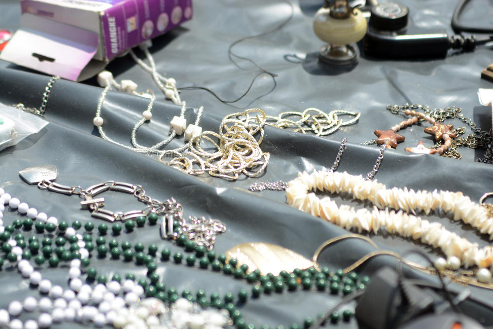 Cena za nakit se kreće od 50 do 200 dinara    