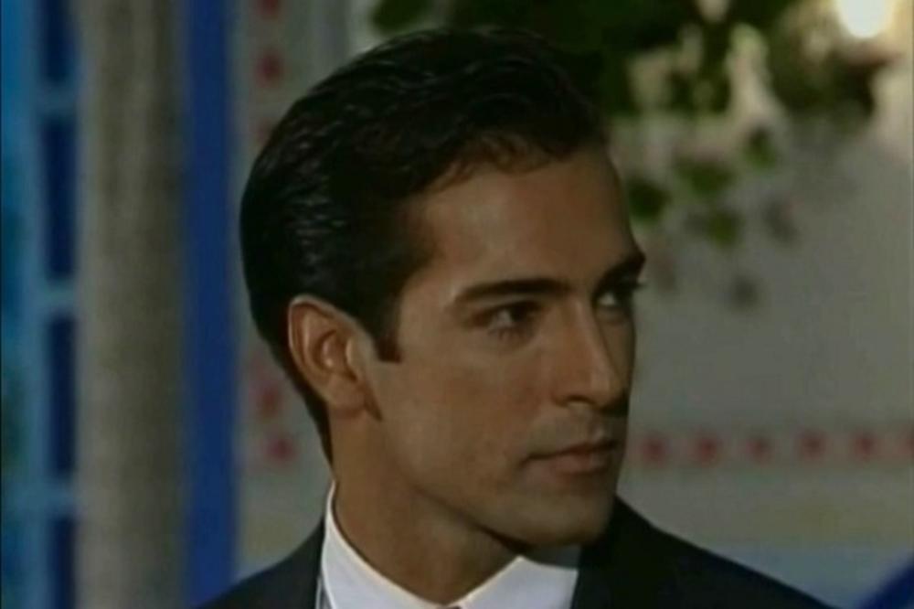 SVE ŽENE U SRBIJI SU SE OZBILJNO LOŽILE NA NJEGA! Najzgodniji glumac iz serije LJOVISNA sada ima 45 godina i izgleda STO PUTA BOLJE nego pre!