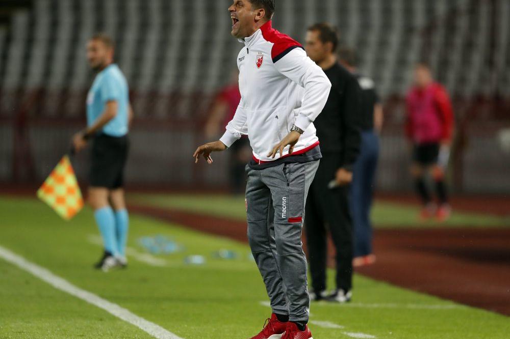 KAO DA JE SIŠAO SA SEVERA: Delije, videste li u čemu Milojević vodi utakmicu? Oboriće vas s nogu izbor majice! (FOTO)