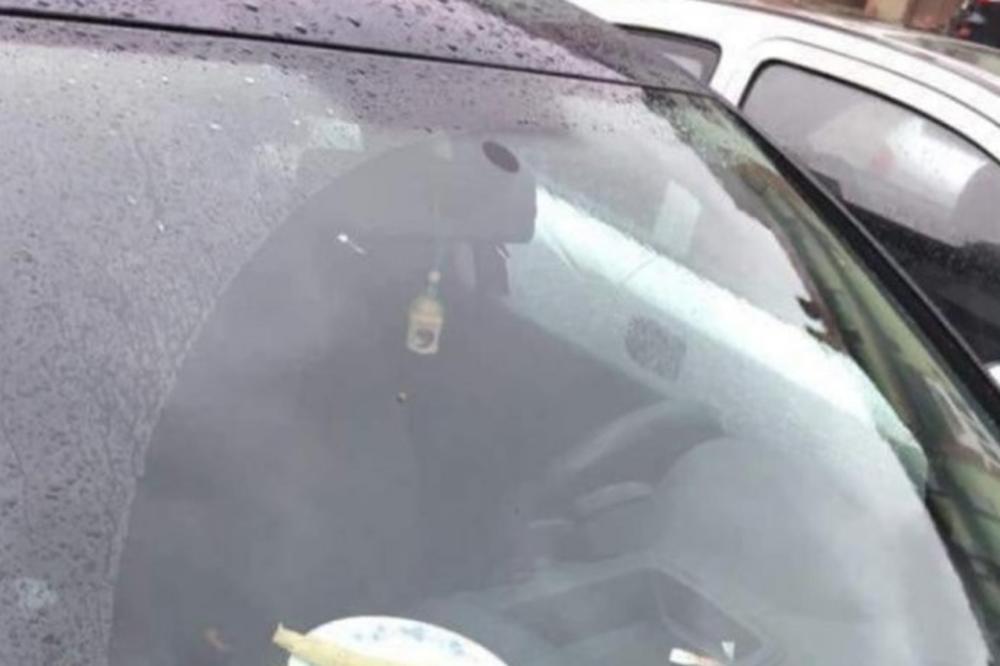 NIKAD NISAM NIŠTA UKRALA, ALI ZBOG OVOG PADAM U ISKUŠENJE DA OBIJEM AUTO: Ova fotografija iz Sarajeva mnoge je navela na GREH! (FOTO)