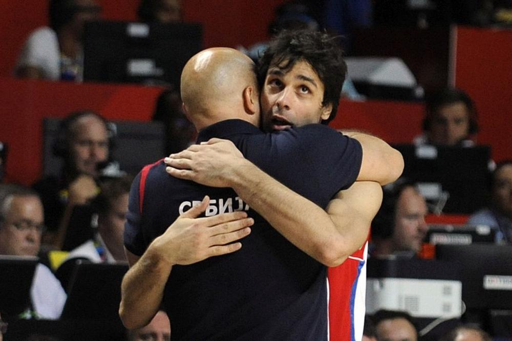 TEODOSIĆ: Saletu kad zasuze oči, ti moraš da pokidaš na terenu! Uvek Amerikancima moram da objašnjavam da mi, Srbi, nismo takvi!