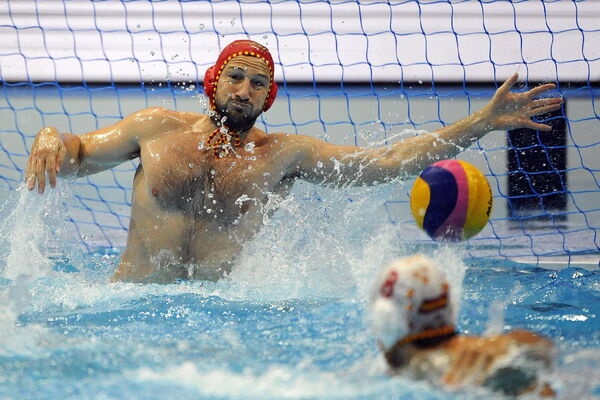 ŠPANIJA IZAZIVA SRBIJU: Golman odbranom u poslednjem napadu doneo domaćinu finale Evropskog prvenstva! (VIDEO)