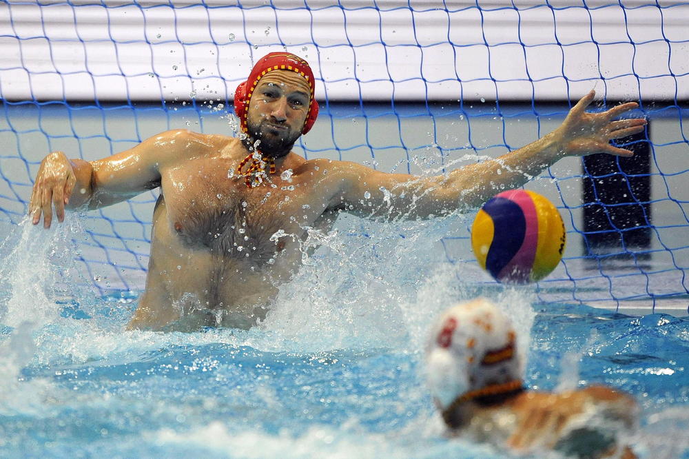 ŠPANIJA IZAZIVA SRBIJU: Golman odbranom u poslednjem napadu doneo domaćinu finale Evropskog prvenstva! (VIDEO)