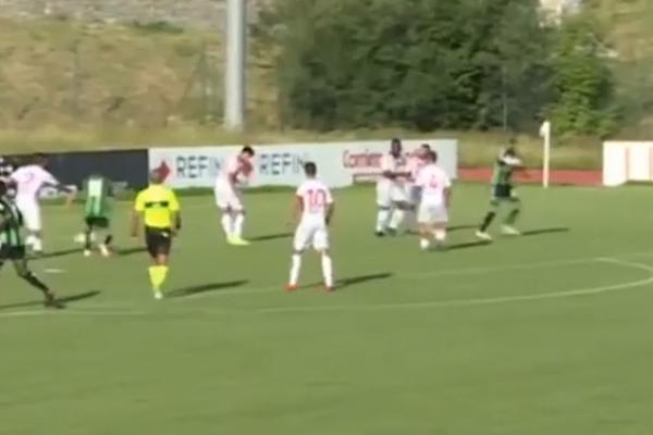 PETOM I BEZ GLEDANJA: Da li je ovo najlepši gol viđen tokom letnjih priprema? (VIDEO)