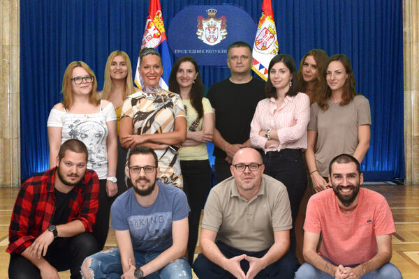 KOJE TRI STVARI BISTE PRVO URADILI DA STE PREDSEDNIK SRBIJE? Ovo su želje redakcije Espresa! (VIDEO)