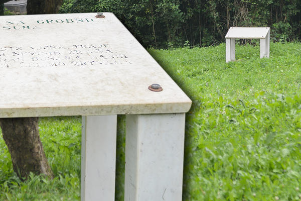 PET ŽENA U NARUČJU JE DRŽALO DECU, U VREĆAMA JE BILO PO DVOJE ZAGRLJENE DECE! Posetili smo najtužniju masovnu grobnicu u BiH, a pogled na nju TERA SUZE NA OČI! (FOTO)