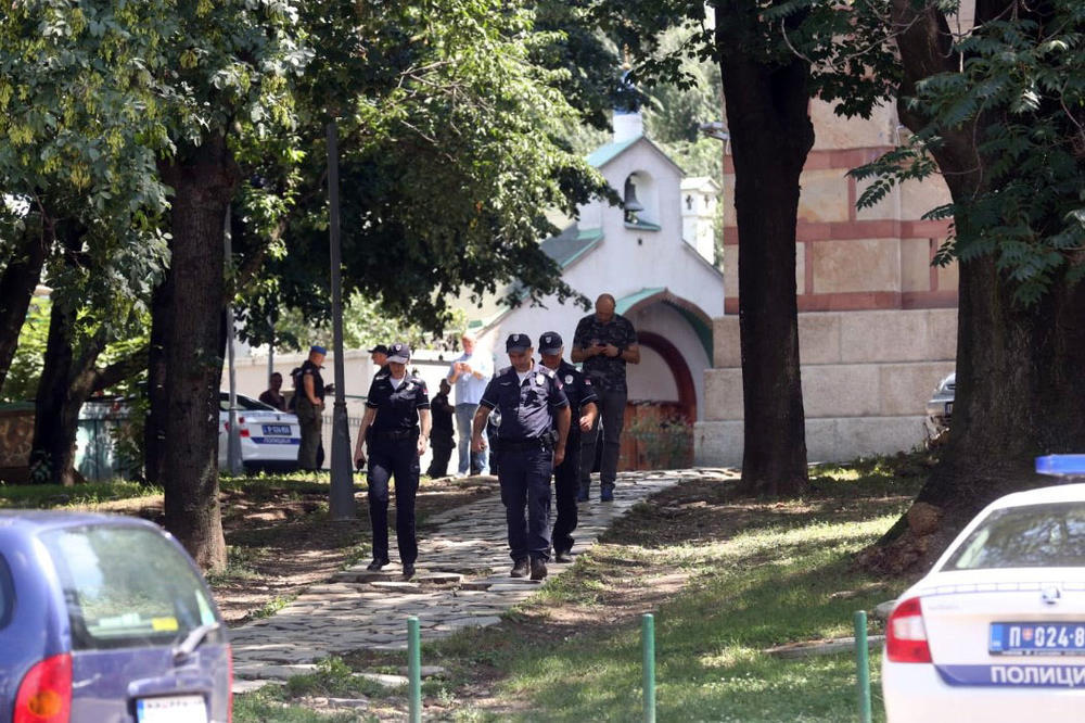 HOROR NA TAŠMAJDANU! Mladić izboden nožem!