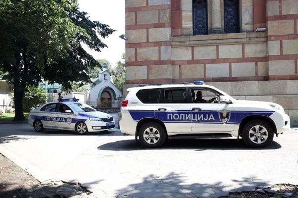 "ČULI SMO VRISKU GOSTIJU, PALA JE PRED NJIMA": Očevici UŽASNUTI zbog scene ispred Crkve svetog Marka