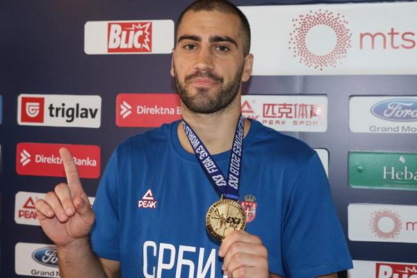 ON JE SRPSKI MAJKL DŽORDAN! AMERIKANCI NISU VEROVALI ŠTA SU VIDELI: Zbog Buluta je izbio međunarodni sukob!