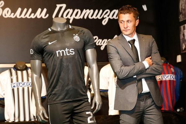 ZAŠTO JE SAŠA ILIĆ ZAGORČAVAO ŽIVOT LALATOVIĆU? Trener Radničkog ne pamti po dobrom legendu Partizana!