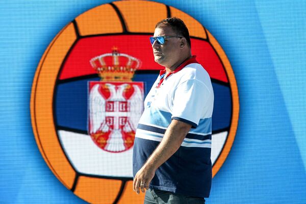 DEJAN SAVIĆ - ČOVEK KOJI JE POBEDIO ANOREKSIJU: Alkohol mi je doneo mnogo lepih trenutaka, ali ih se ne sećam! (FOTO)