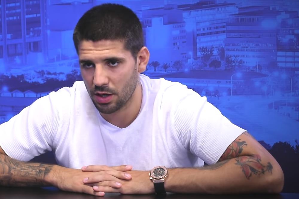 ZA SRBIJU BI TREBALO DA IGRAJU SAMO SRBI: Mitrović otvoreno o Krstajiću, Sergeju Milinkoviću Saviću, Muslinu i navijačima! (FOTO)