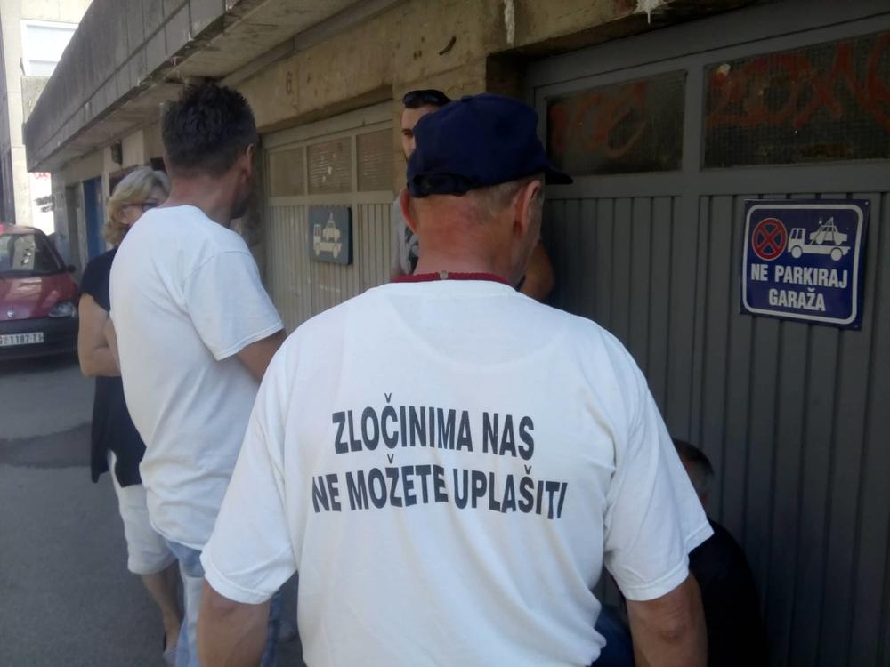 Izvršitelji pokušavaju da prinudno isele šestočlanu porodicu   