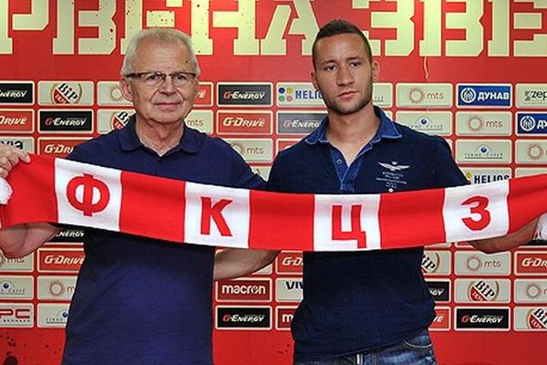 VRATIO SE ODBEGLI SIN: Veljko Simić potpisao za Zvezdu, a ovo su prve reči koje mu je uputio predsednik kluba! (FOTO) (VIDEO)