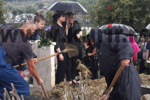 SAHRANJENA ĆERKA MILIĆA VUKAŠINOVIĆA: Reči kojima se oprostio od nje razaraju dušu! (FOTO) (VIDEO)