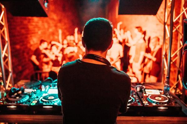 NAŠA PUBLIKA JOŠ JEDNOM JE PODSETILA ZAŠTO JOJ SE UMETNICI UVEK VRAĆAJU: Održan prvi Belgreat festival!