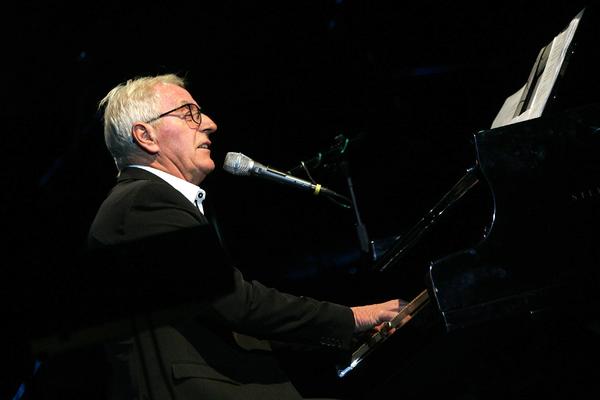 U HRVATSKOJ DANAS NIJE DAN ŽALOSTI ZBOG SMRTI OLIVERA DRAGOJEVIĆA! Svi su preneli pogrešnu vest, ovo je PRAVA ISTINA!