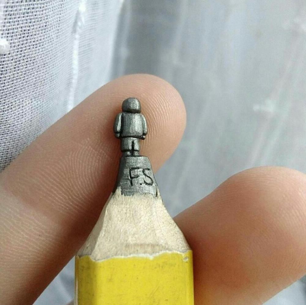 Minijatura na skulpturi  