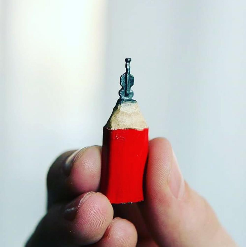 Minijatura na skulpturi   