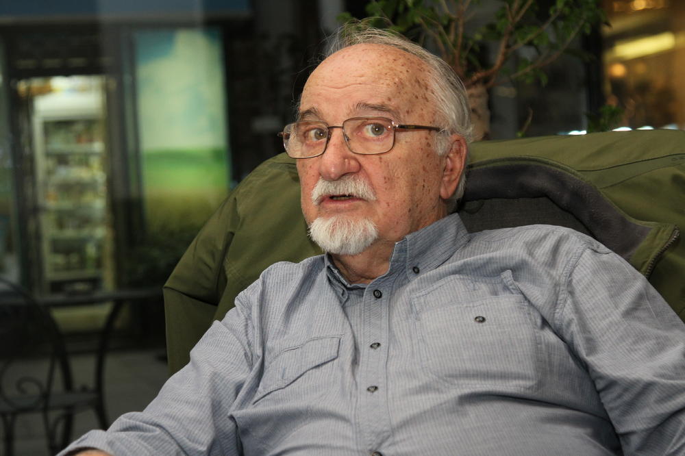 CORAX OPRŽIO PO VLASTI: Kad ja pravim karikaturu, osećam se superiorno u odnosu na OVE KRETENE KOJE CRTAM! (VIDEO)