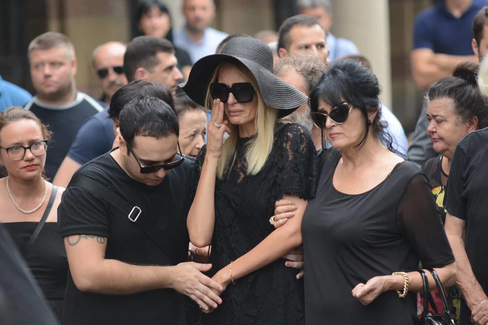 DAĆEMO SAMO ČITULJU: Sanja Papić se neće pojaviti na pomenu ubijenom suprugu Miši Ognjanoviću!