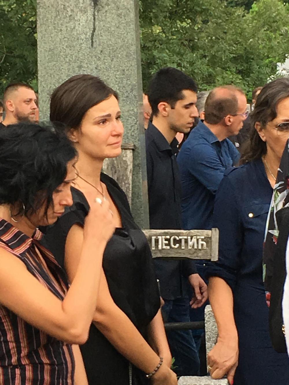 Natalija Mihić u suzama  