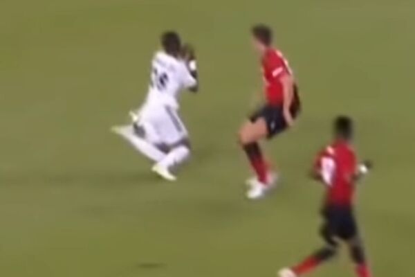 NEJMARE, TI LI SI?! Novi igrač Reala je predmet podsmeha celog fudbalskog sveta, naravno, zbog simuliranja faula! (VIDEO)