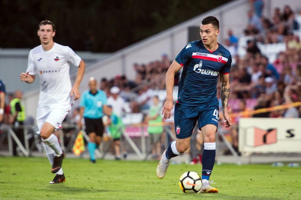 12.000.000 BAČENIH U PRAZNO: Nemanja Radonjić pakuje kofere!