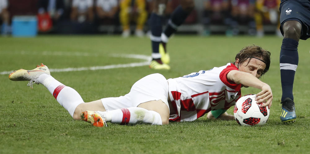 Varalica se pretvarao da je Luka Modrić i tako pljačkao ljude navodno im pomažući da kupe kola  