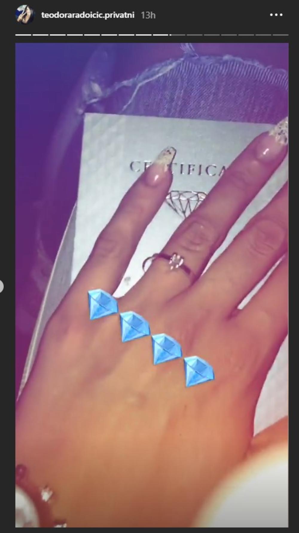 Teodora je od Gastoza dobila prsten, za koji se sumnja da je verenički  