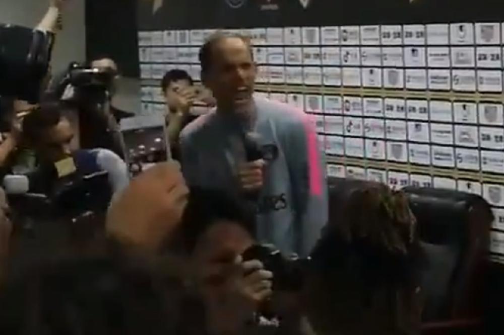 NAJLUĐA PRES KONFERENCIJA U ISTORIJI FUDBALA! Trener PSŽ nije pričao, on je PEVAO OD SREĆE! (VIDEO)